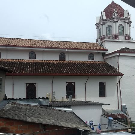 Hostel El Encanto Guatapé Dış mekan fotoğraf