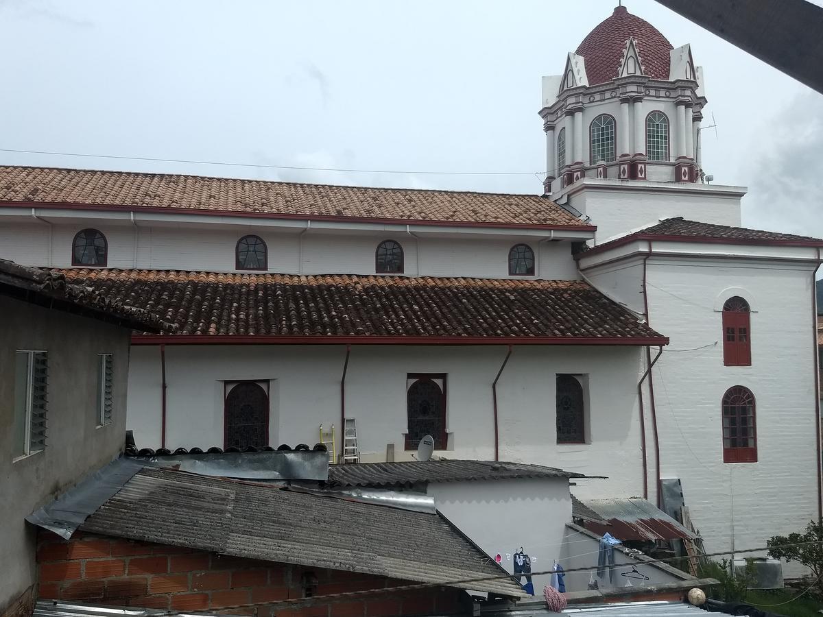 Hostel El Encanto Guatapé Dış mekan fotoğraf