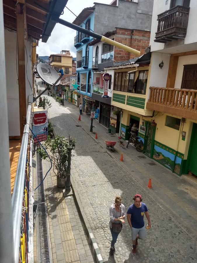 Hostel El Encanto Guatapé Dış mekan fotoğraf